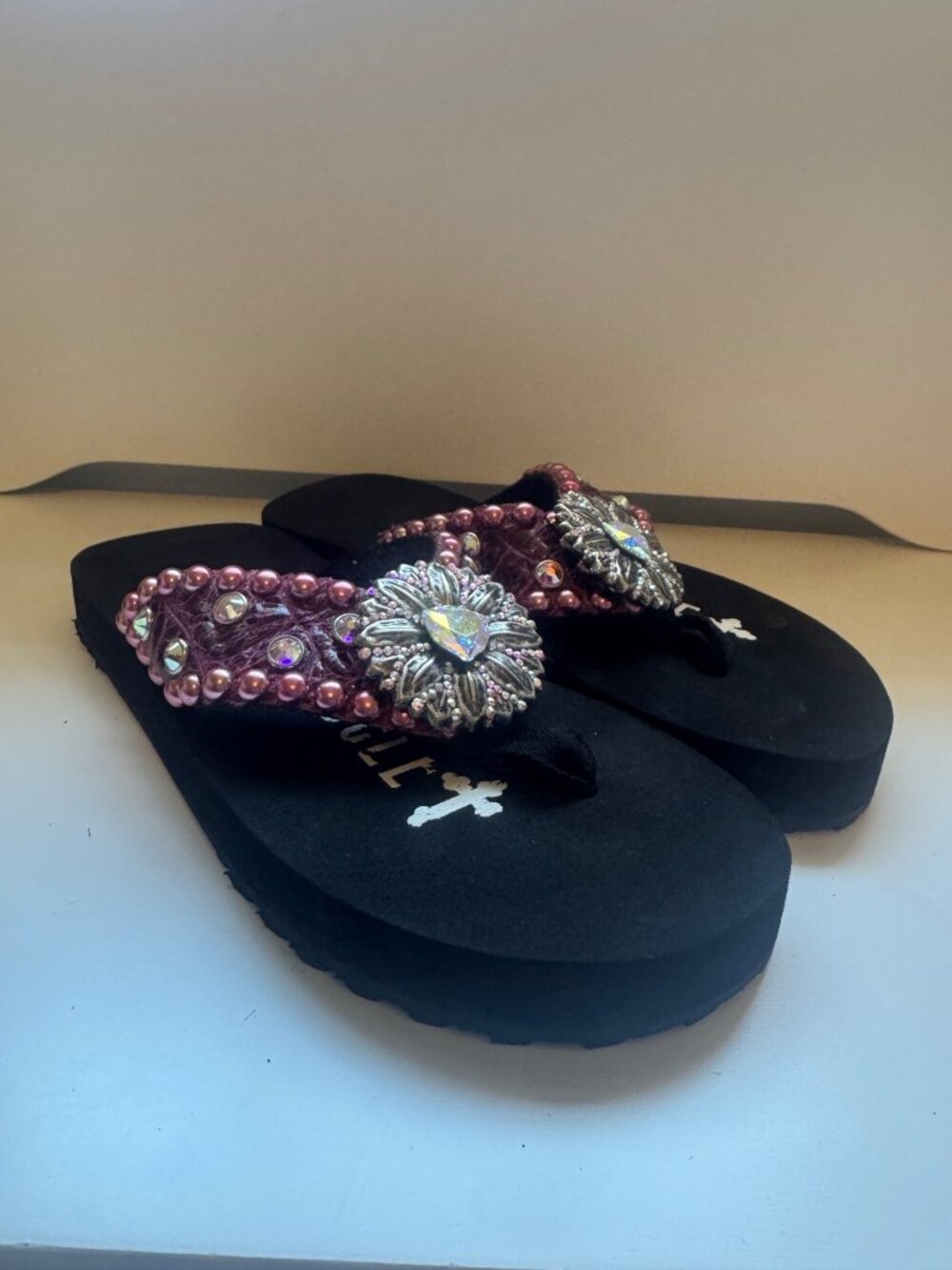 Gypsy soule flip flop sandal wedge rhinestone sunflower pink crystal sz 8
